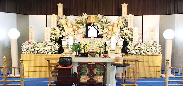 白木祭壇